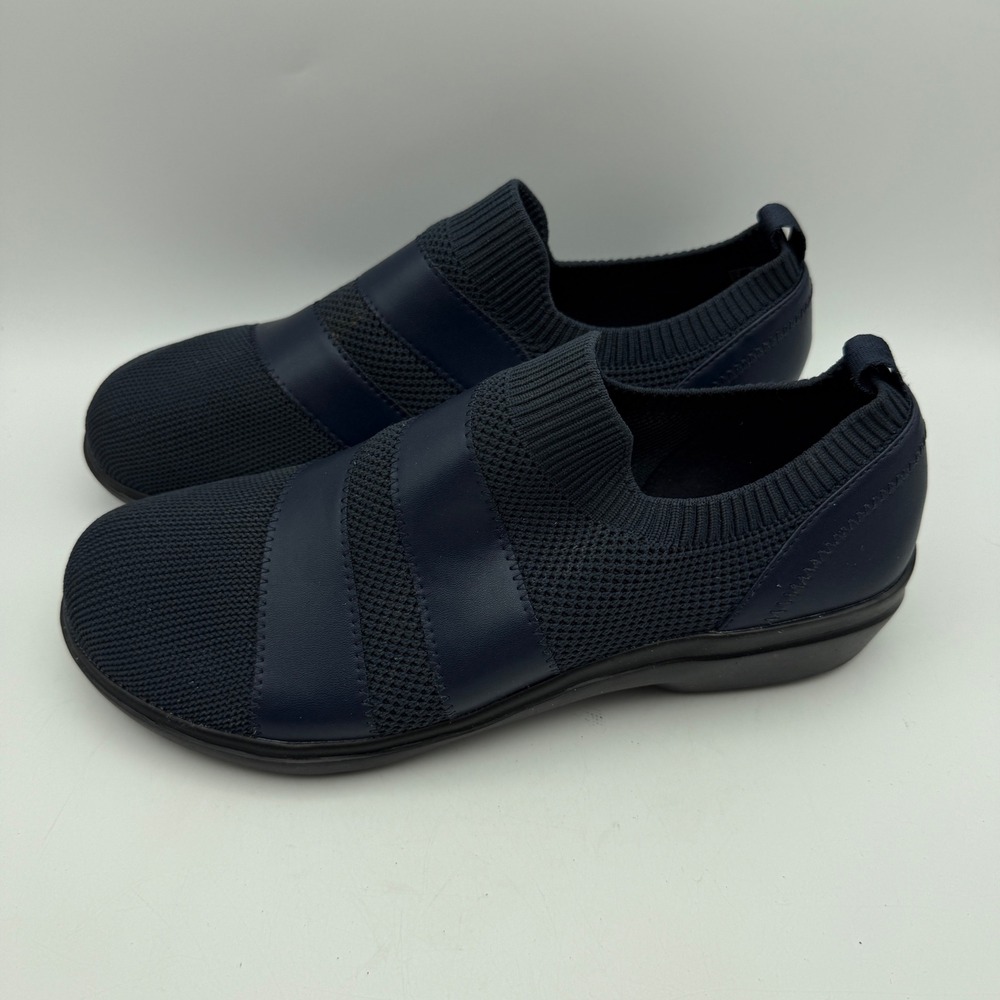 Clarks Cloudsteppers Sneakers Womens 8.5W Navy Blue Slip On Knit Casual Comfort